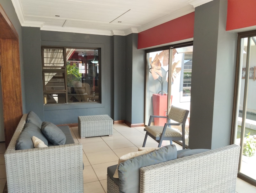 5 Bedroom Property for Sale in Van Der Hoff Park North West